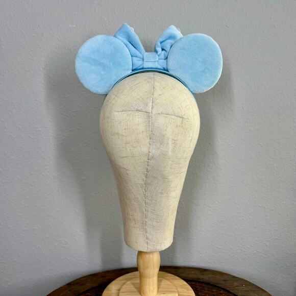 Flower Power Minnie Ears | Disney-Inspired Velvet Mouse Ears Headband - Picture 4 of 5